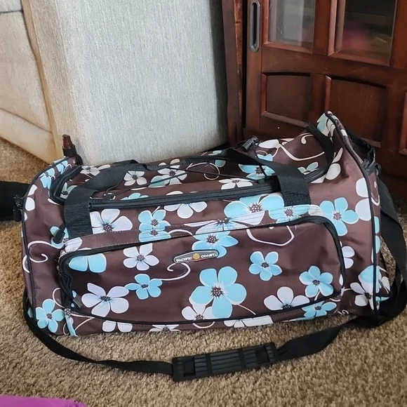 pacific coast Bags Pacific Coast Floral Duffel Bag Poshmark